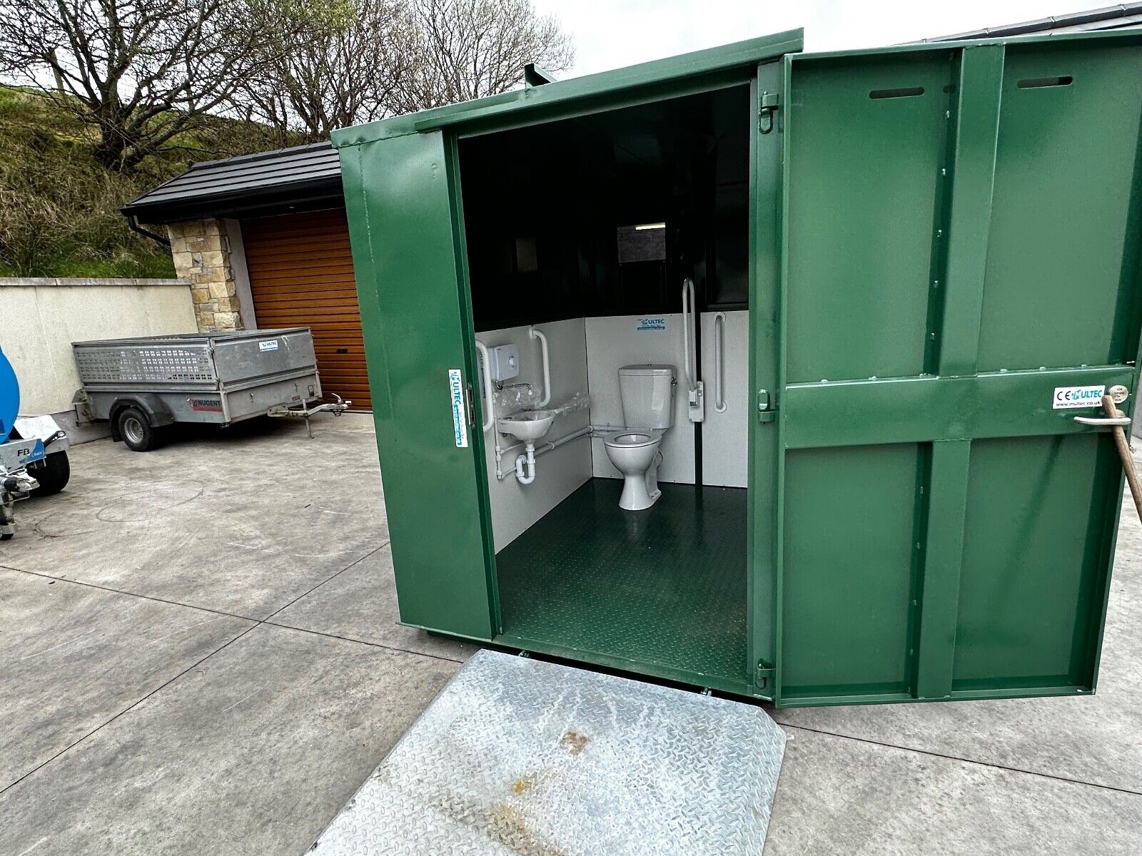 1+1 Double Mains Toilet 8Ft x 5Ft (Green)